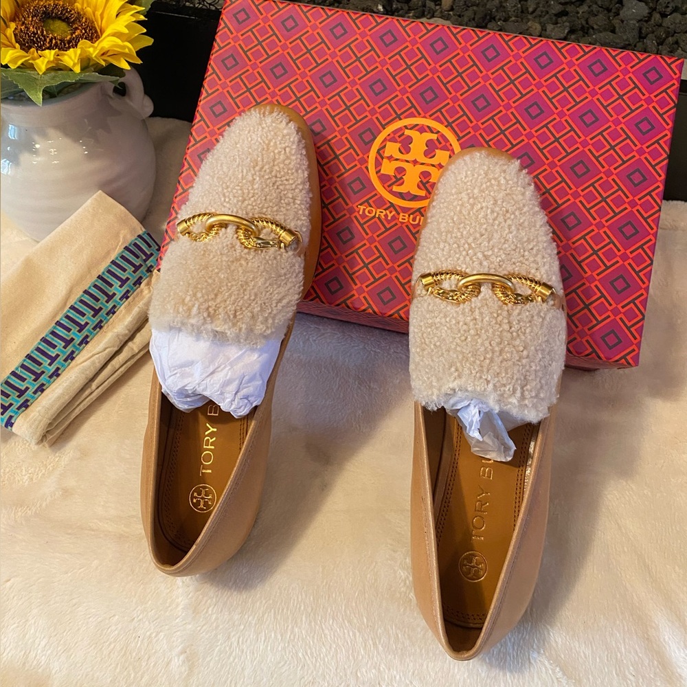 ✨NEW✨TORY BURCH JESSA SHEARLING LOAFER